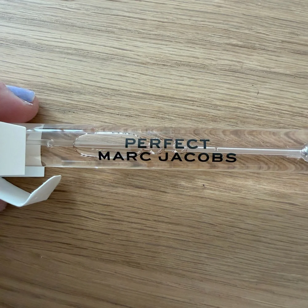 Marc Jacobs Perfect Travel Spray - Pale Pink with Gold Cap